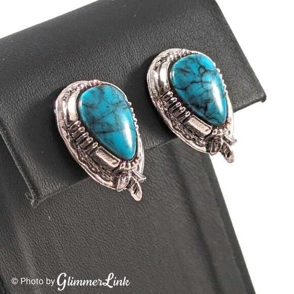 Vintage ART by Arthur Pepper Faux Turquoise Southwestern Style Clip On Earrings - Picture 2 of 10